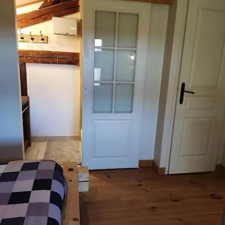 Daire La Taniere, T2 De 27 M² En Duplex Écully